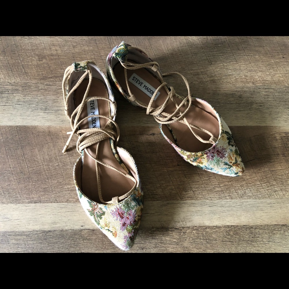 Floral lace-up flats